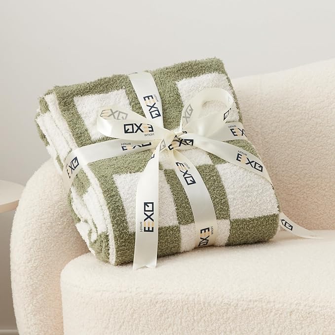 EXQ Home Checkered Throw Blanket, Knitted Blanket with Checkerboard Grid Pattern, Soft Cozy Fluffy Blankets for Couch Bed Sofa, Warm Fuzzy Plaid Blanket for All Seasons (Sage Green, 50"×60")