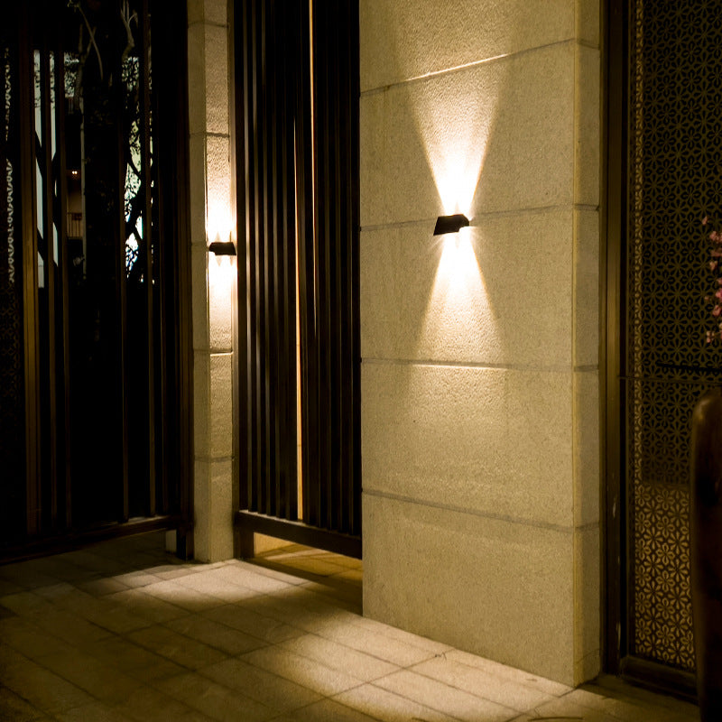 LED Solar Wall Light for Outdoor Garden Decoration