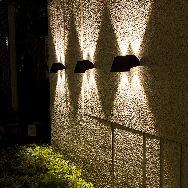 LED Solar Wall Light for Outdoor Garden Decoration